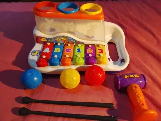 Xilófono infantil con accesorios