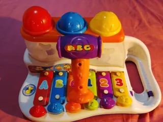 Xilófono infantil con accesorios