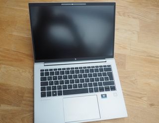 Portátil HP 845 G9 14" Ryzen 5, 16Gb RAM 512Gb SSD