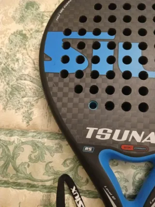 Pala de pádel SIUX Tsunami Xtreme Carbon 5.0