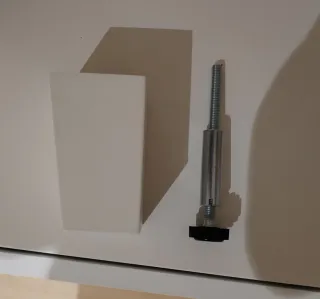 Pata mueble Ikea blanca madera