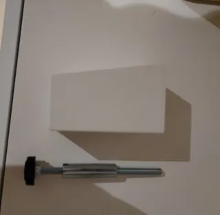 Pata mueble Ikea blanca madera
