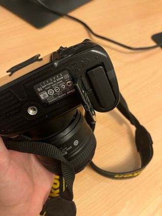 Cámara Nikon D3100 + Objetivo 50mm 1.8G