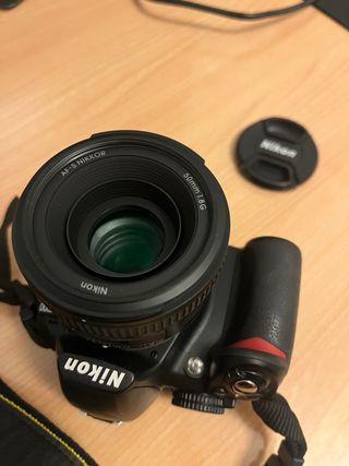 Cámara Nikon D3100 + Objetivo 50mm 1.8G