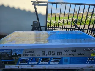 Cama elástica con red de seguridad