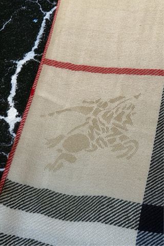 Sciarpa Burberry Beige e Nera