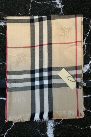 Sciarpa Burberry Beige e Nera
