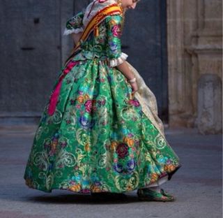 Traje de fallera de siglo. Completo en perfecto