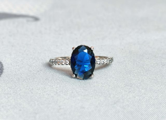 Conjunto azul ovalado