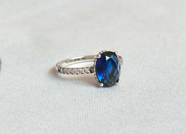 Conjunto azul ovalado