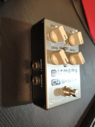 Pedal Source Audio C4 Synth Guitarra Bajo
