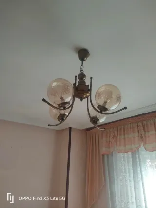 Lámpara colgante de cristal y metal