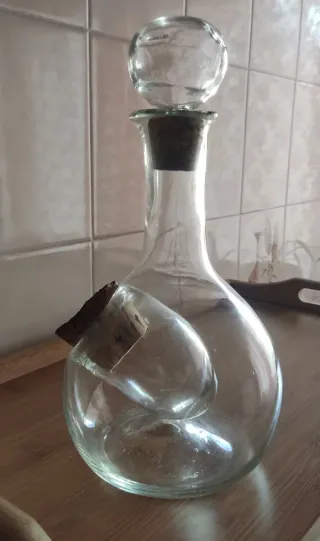 ANTIGUA BOTELLA DECANTADOR CON ENFRIADOR