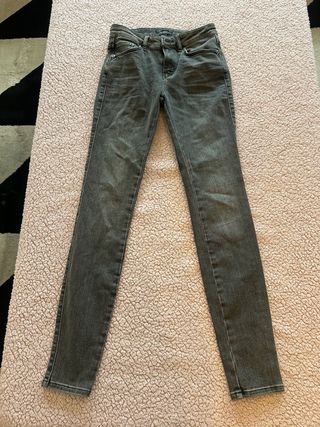 Vaqueros Massimo Dutti grises