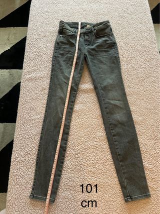 Vaqueros Massimo Dutti grises