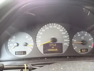 Mercedes-Benz Clase E 2000