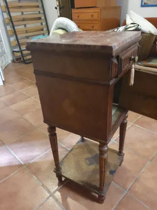 Mesita auxiliar madera y mármol antigua