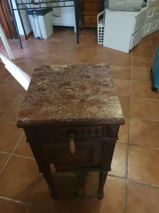Mesita auxiliar madera y mármol antigua