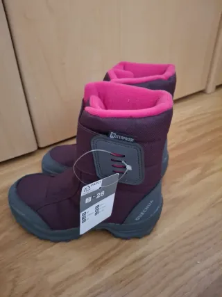 Botas de niña moradas y rosas