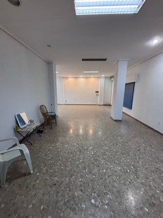 LOCAL COMERCIAL EN ALQUILER – ZONA CÉNTRICA