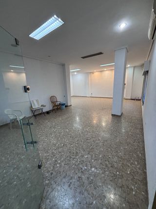 LOCAL COMERCIAL EN ALQUILER – ZONA CÉNTRICA