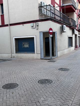 LOCAL COMERCIAL EN ALQUILER – ZONA CÉNTRICA