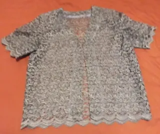 Chaqueta de encaje bordada