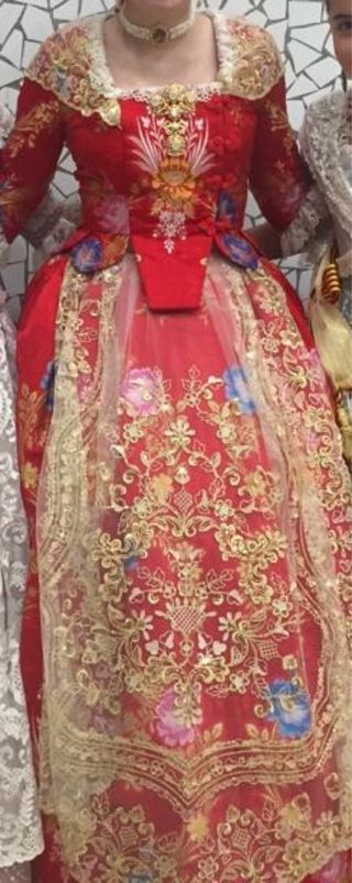 Traje de fallera de siglo. Completo en perfecto.