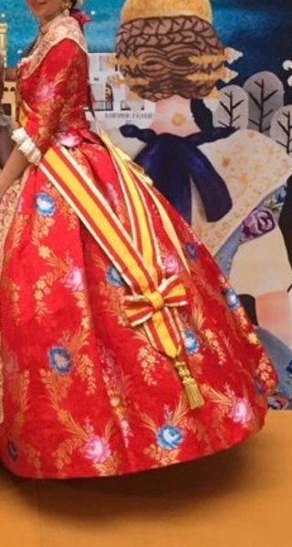 Traje de fallera de siglo. Completo en perfecto.