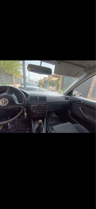 Volkswagen Golf GTI ETIQUETA C 1.8t