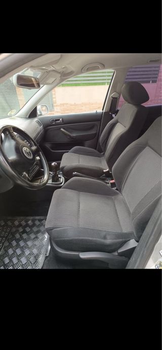 Volkswagen Golf GTI ETIQUETA C 1.8t