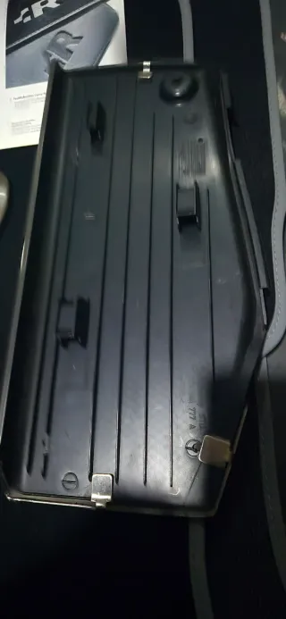 Reposapiés Golf 4 R32