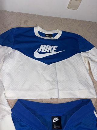 Conjunto Nike Chándal Crop Top y Shorts
