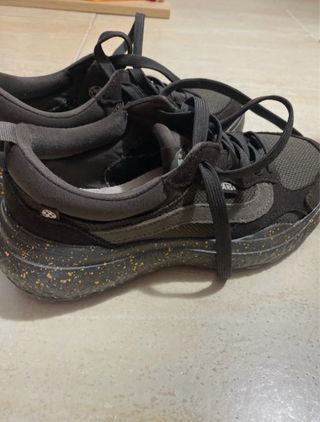 Zapatillas Vans marrón oscuro  24,5 cm