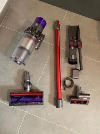 Aspiradora Dyson V10 como nueva