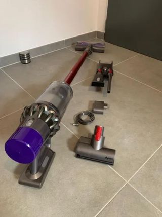Aspiradora Dyson V10 como nueva