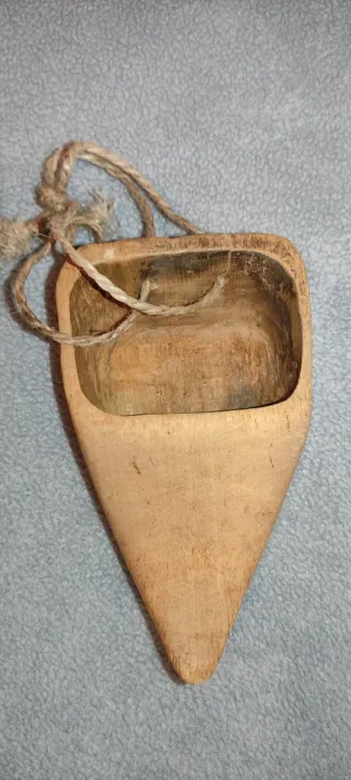 Zoquetas de madera antiguas