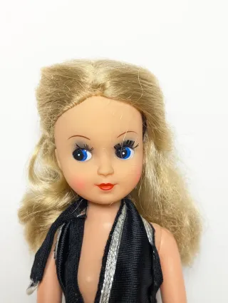 Muñeca Vintage Fleur Vestido Negro