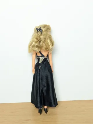 Muñeca Vintage Fleur Vestido Negro