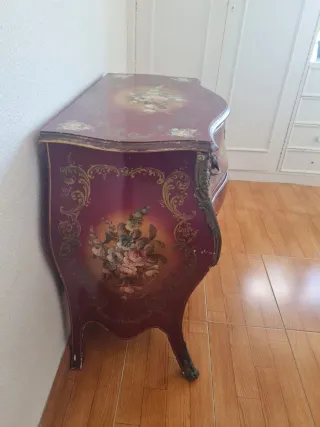 Cómoda Bombé Vintage Pintada a Mano