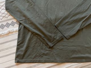 Lululemon Camiseta Manga Larga Verde Oliva Talla S