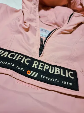 Cazadora rosa Pull & Bear