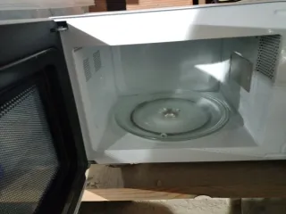 Microondas Jocel Blanco