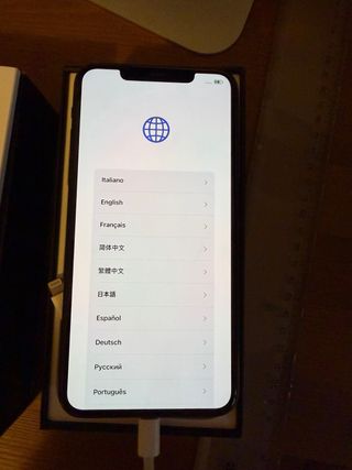 Lotto Apple: iPhone 11 Pro Max AppleWatch, AirPods