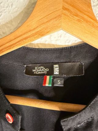 Camiseta Negra henley