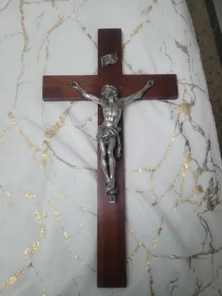 Crucifijo antiguo