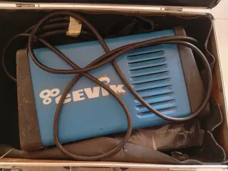 Soldadora Inverter CEVIK SKITIG 200