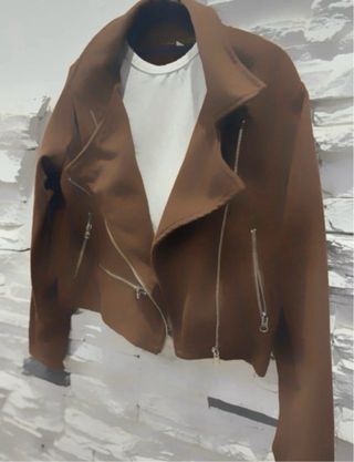 Chaqueta cruzada marrón y roja