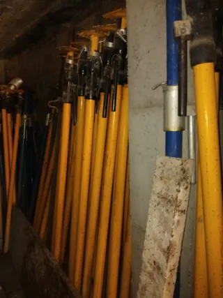 Puntales de obra metálicos