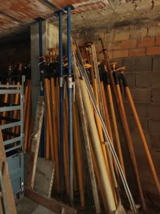 Puntales de obra metálicos